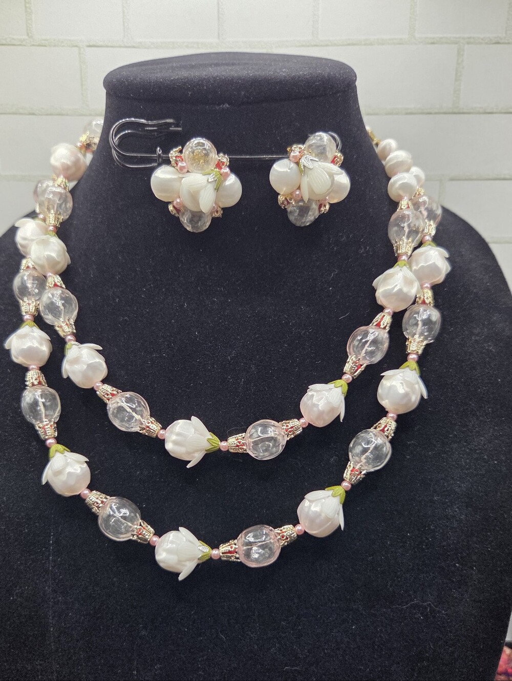 1418. Vintage Signed Japan Lucite Floral Beaded Necklace & Clip On Earring Set
